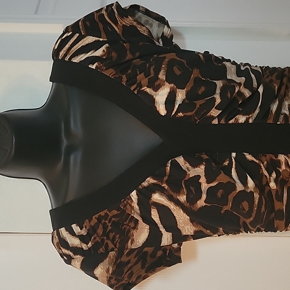 LOVE - Feline print - stretchy form fitting dress - Picture 3 of 6